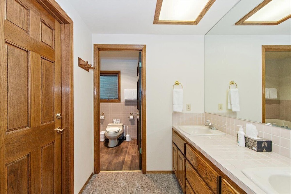 Summit Lodge 2