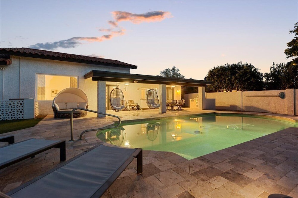 Kierland Charm - Private Yard w/ Pool, Golf & More