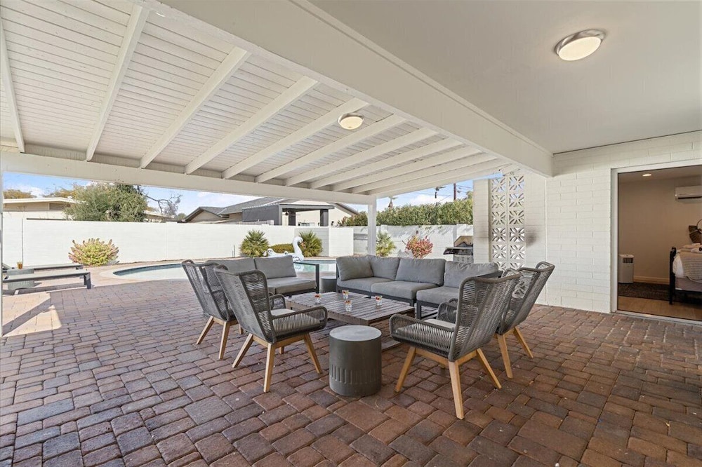 Fairway - Pool & Mini Golf - 5 Mins to Old Town