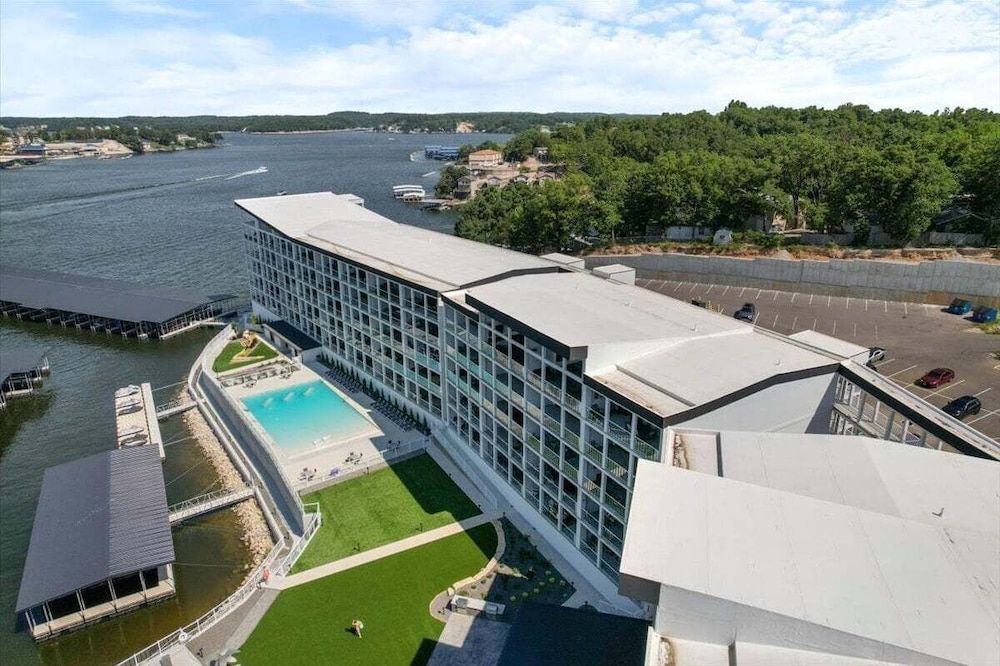 19mm Family-friendly, Bunks & Games at Topsider w/ 2 Pools