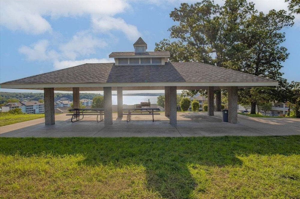 Stunning Main Channel Views, Screened Deck, & Pool