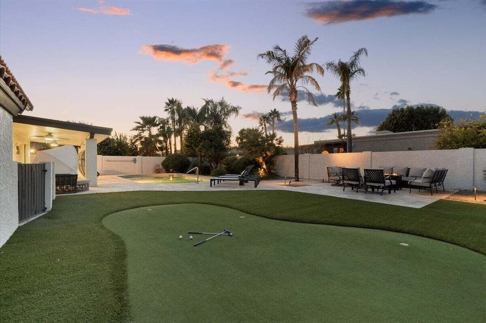Kierland Charm - Private Yard w/ Pool, Golf & More
