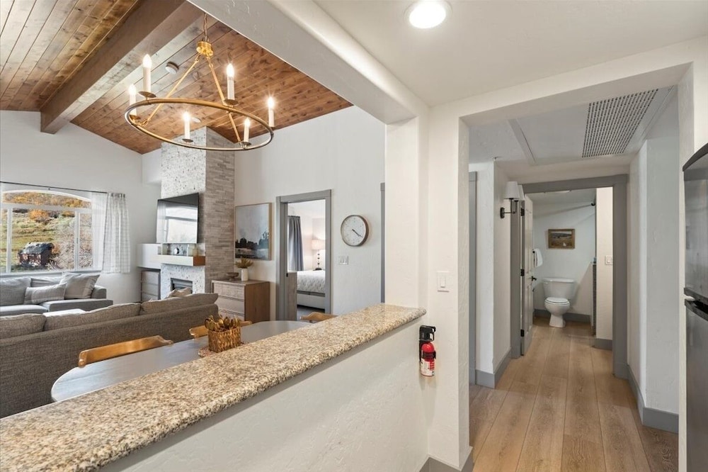 Villa 3023 1 Bed 1 Bath Full Kitchen 1 Bedroom Villa
