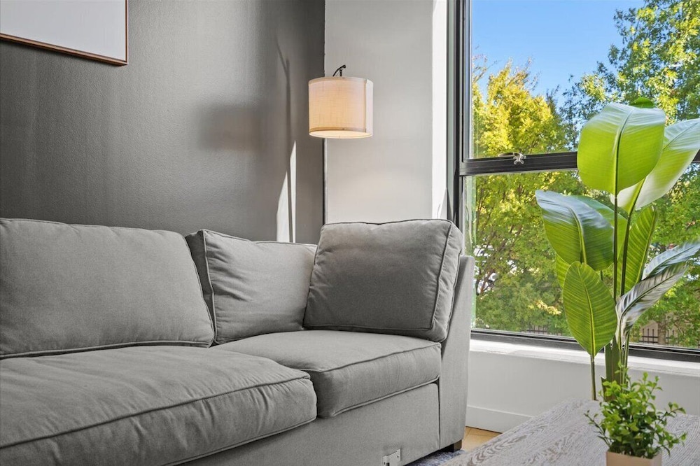 Luxe 2BR Suite in South End Charlotte