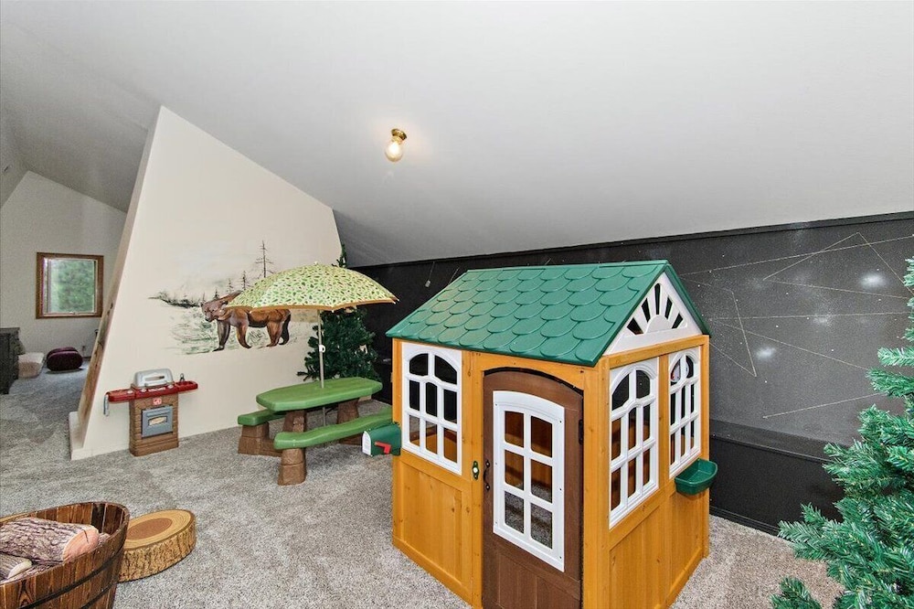 Summit Lodge 2