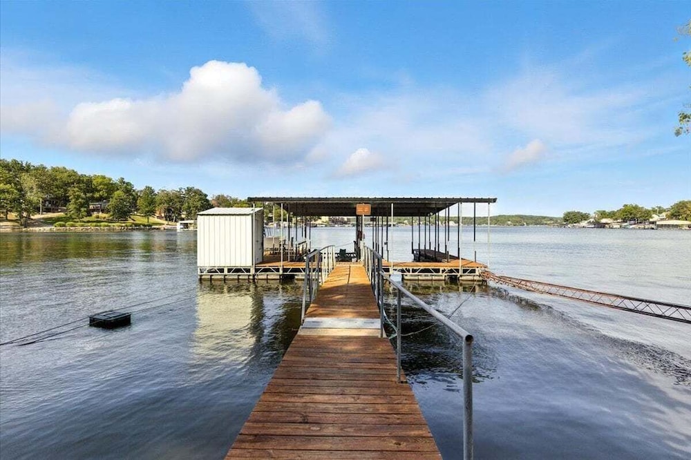 Lakefront Home at the 10mm With Dock Slip & Bar