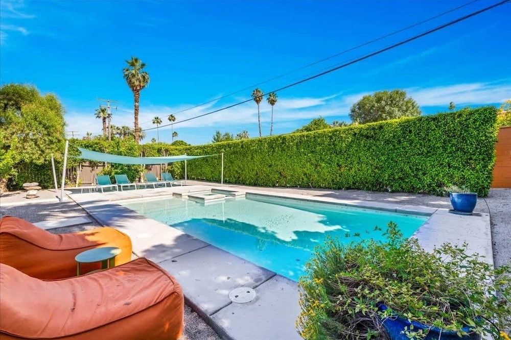 Modern Paradise at Sonora