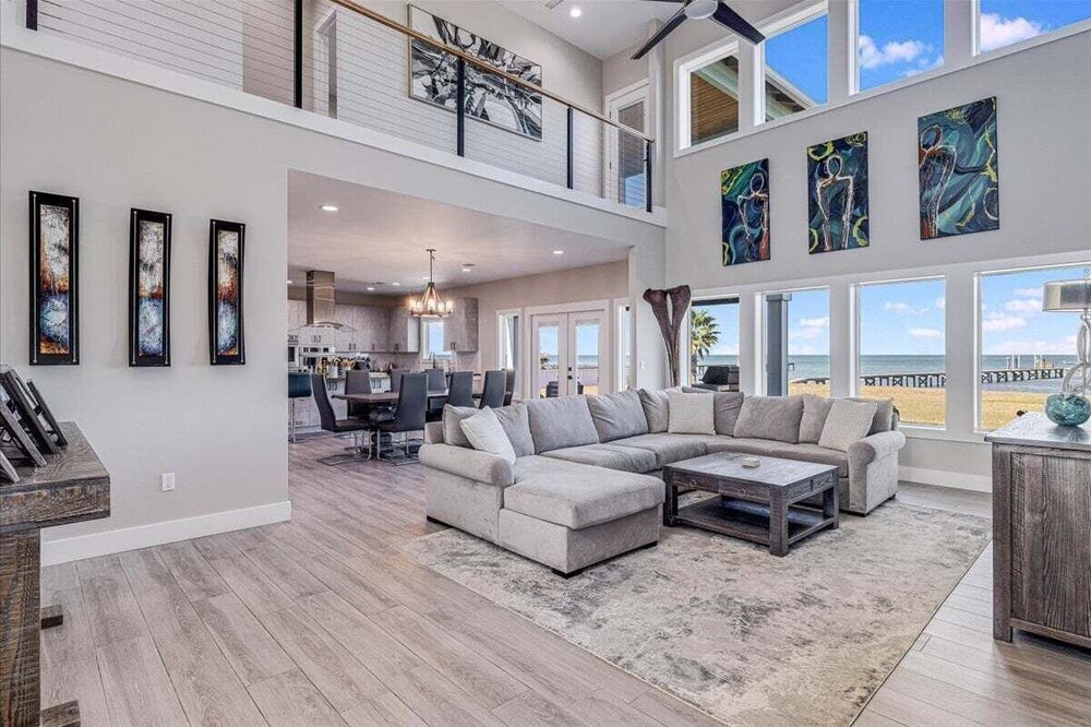 Tranquil Waters 8 Bedroom Home
