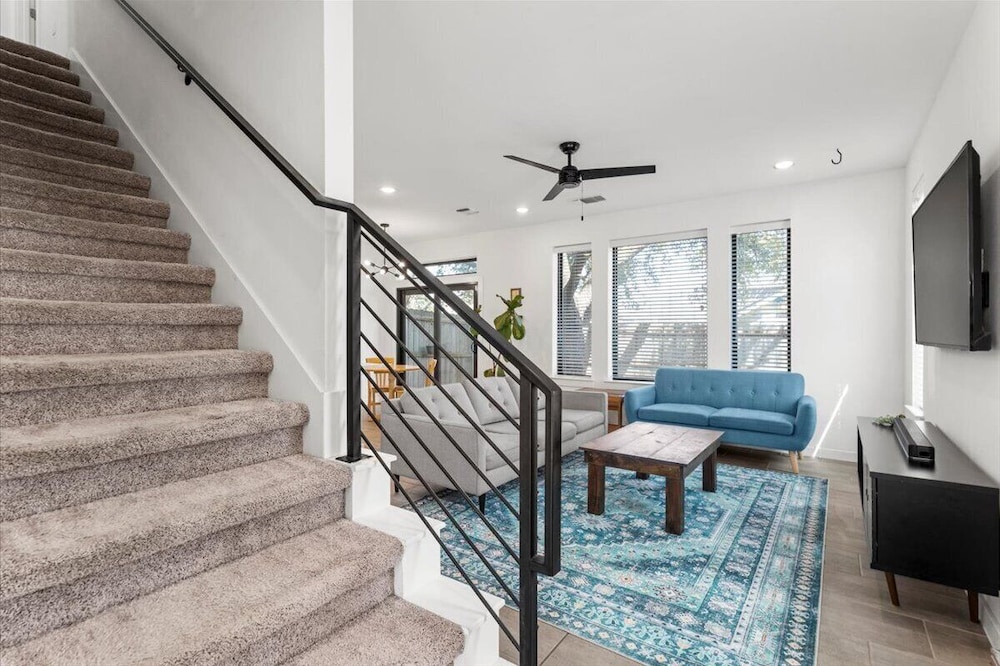 Stunning 3BR Desirable Austin Location
