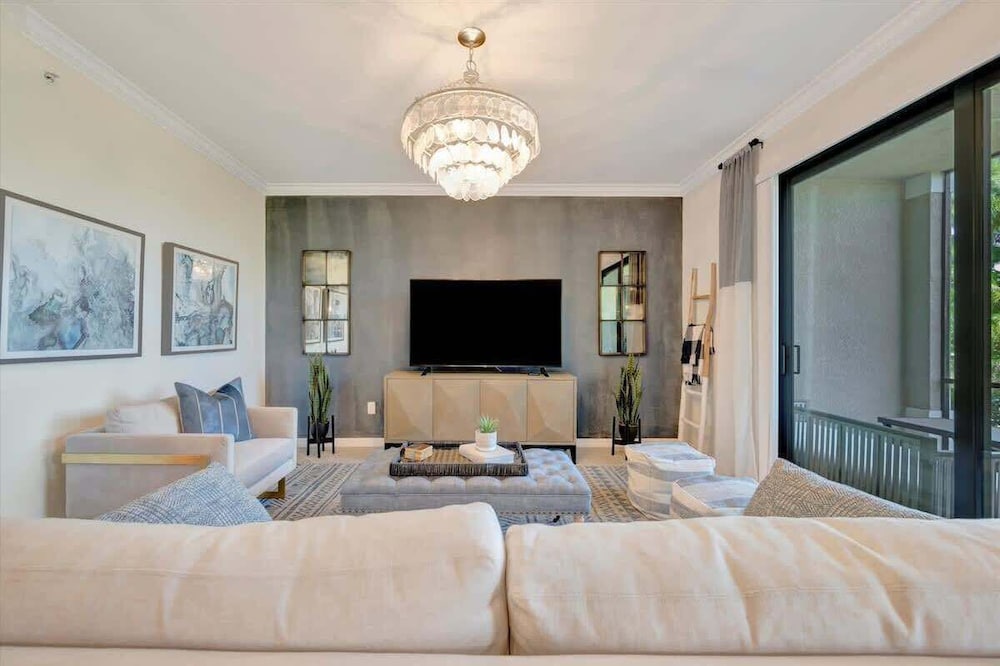 Golf Course Townhome Resort Amenities 2B Luxury
