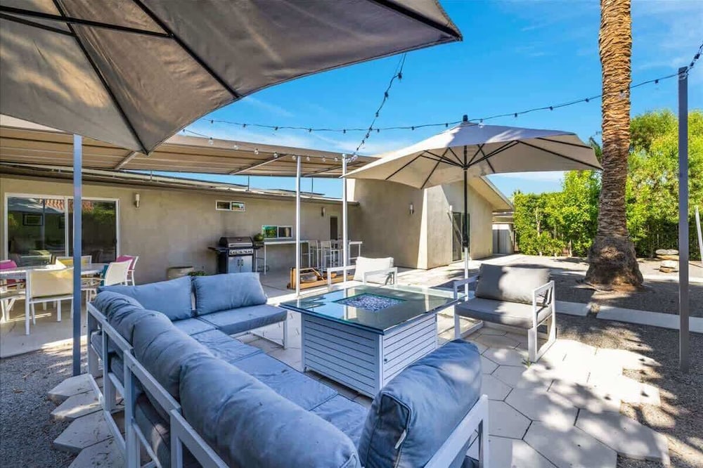 Modern Paradise at Sonora