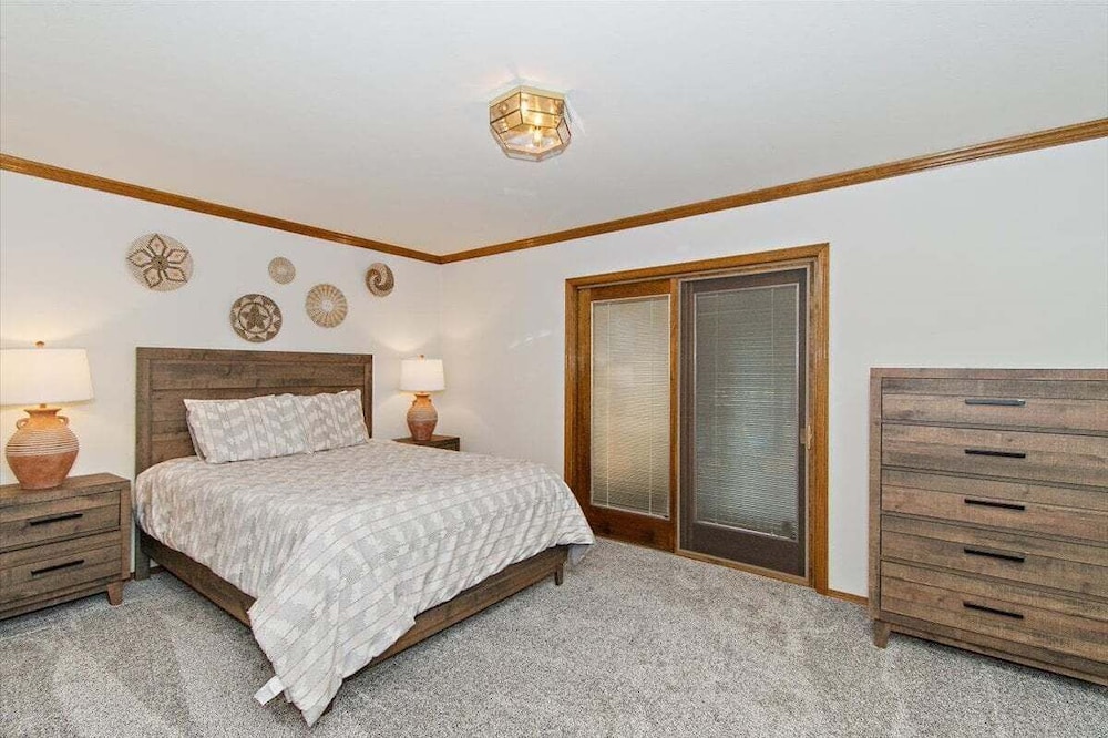 Summit Lodge 1&2