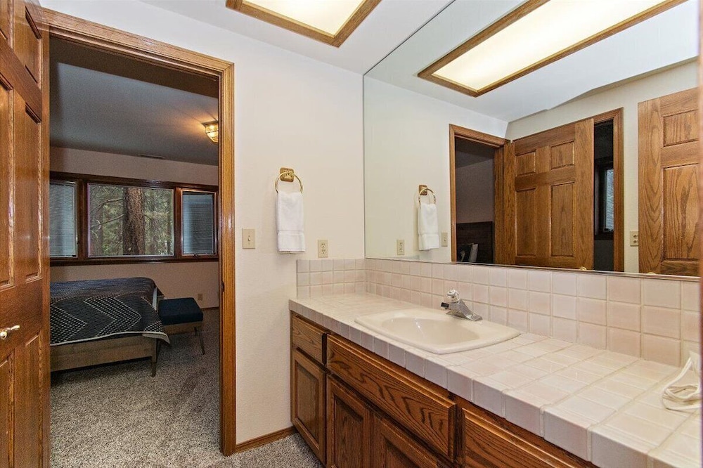 Summit Lodge 2