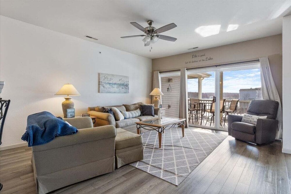 Stunning Main Channel Views, Screened Deck, & Pool