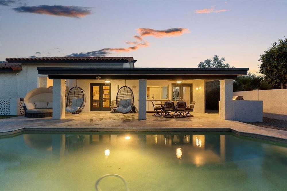 Kierland Charm - Private Yard w/ Pool, Golf & More