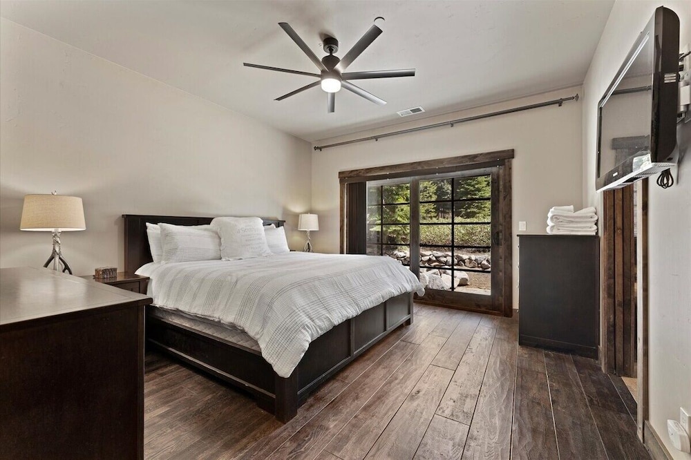 Cyh1012 - Hidden Cedar 5 Bedroom Home