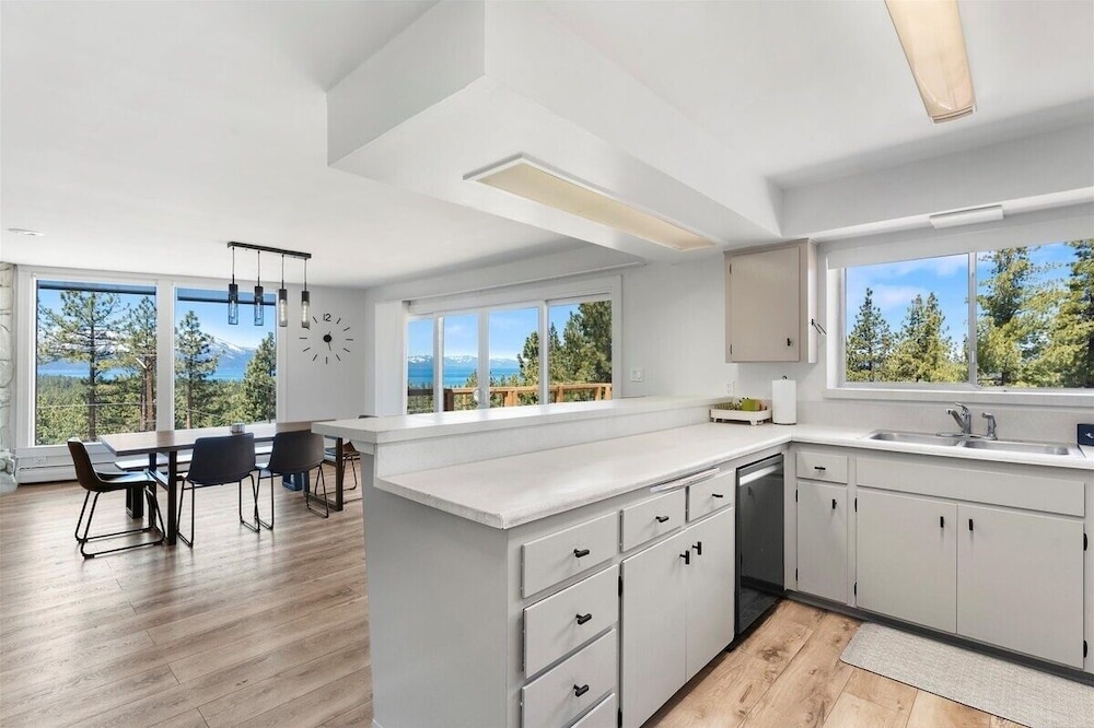 Hch1083 - Mountain Serenity 4 Bedroom Home