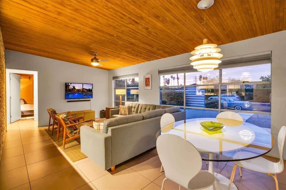 Modern Paradise at Sonora