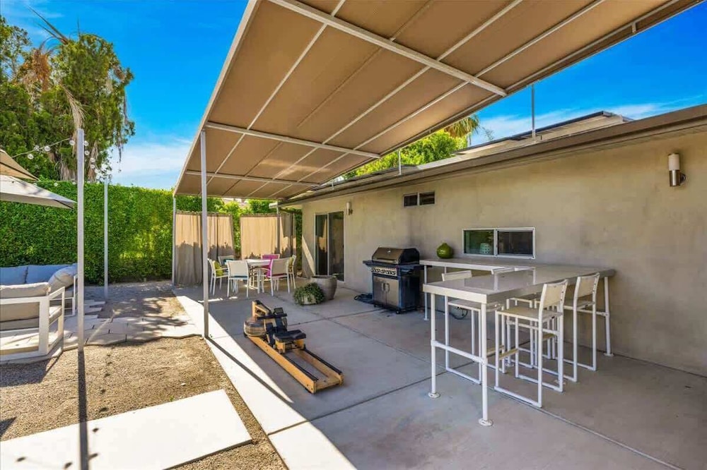 Modern Paradise at Sonora