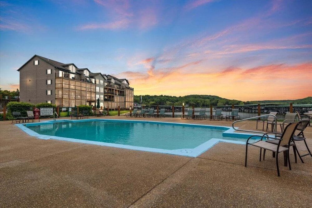 Relaxing Lakefront Condo w/ 2 Heated Pools, Boat Ramp & Slip, Near Golf & Parks