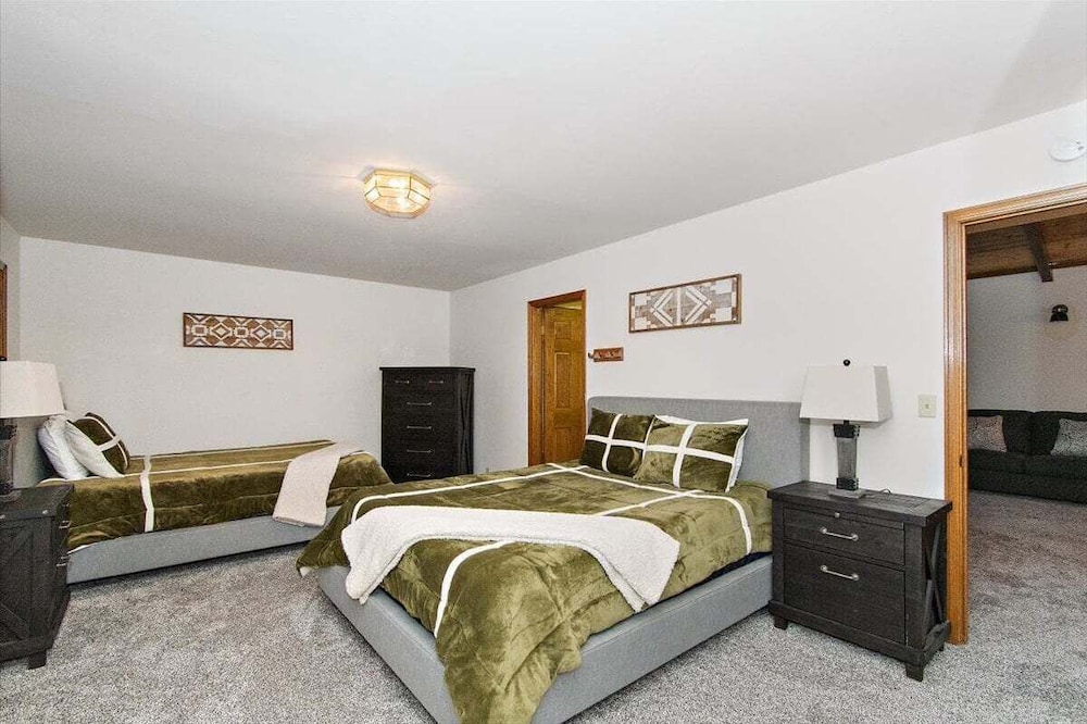 Summit Lodge 1&2