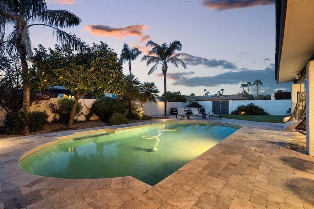 Kierland Charm - Private Yard w/ Pool, Golf & More