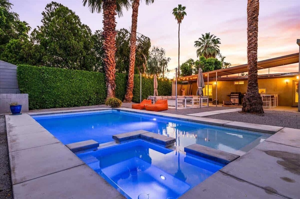 Modern Paradise at Sonora