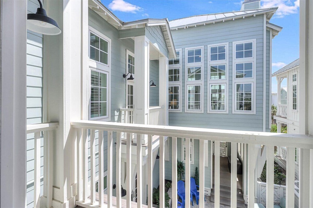 The Pool House 315 HI