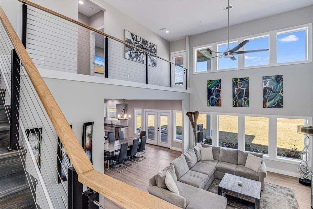 Tranquil Waters 8 Bedroom Home