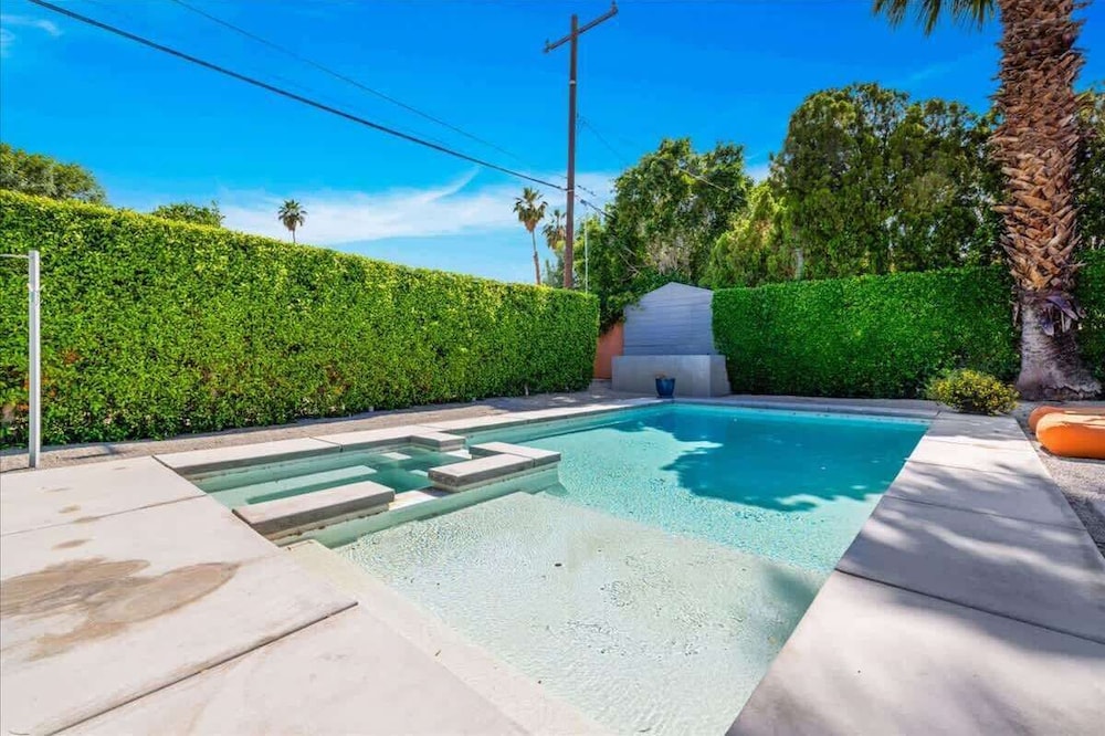 Modern Paradise at Sonora