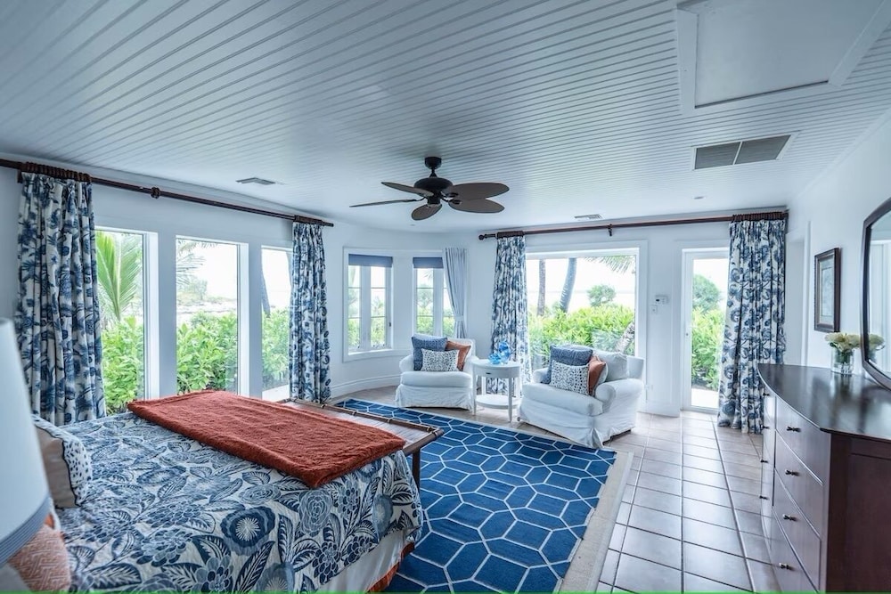 Middle Cay Estate 7 Bedroom Estate