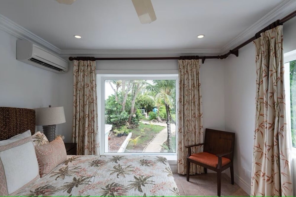Middle Cay Estate 7 Bedroom Estate