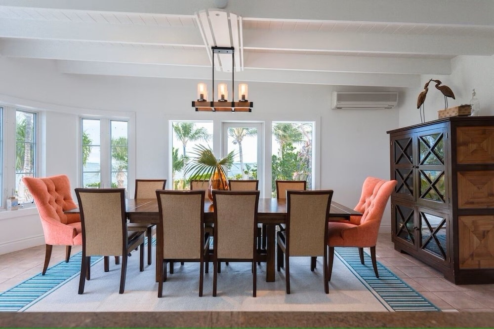 Middle Cay Estate 7 Bedroom Estate