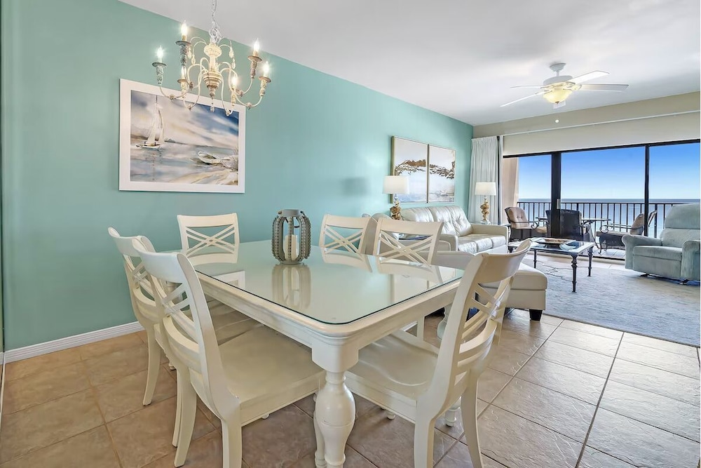 The Palms West 813