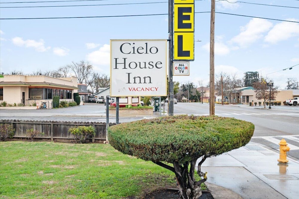 Cielo House Inn