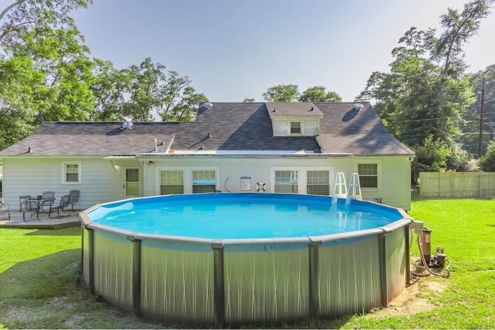 Pool Near Fort Moore Our White House