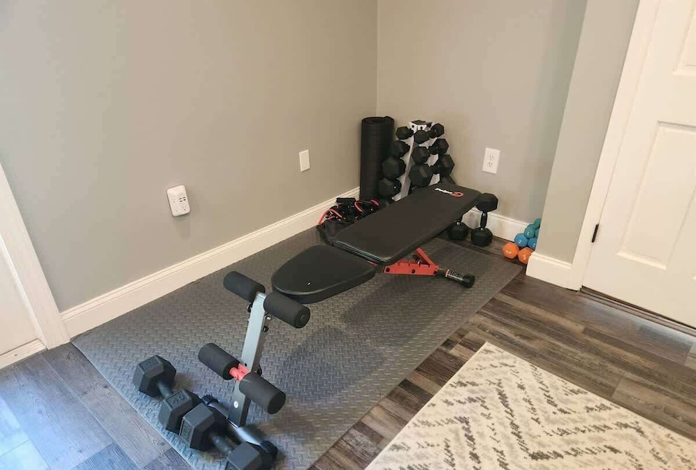 Executive 5 Bedroom Pool Home, Dade City!