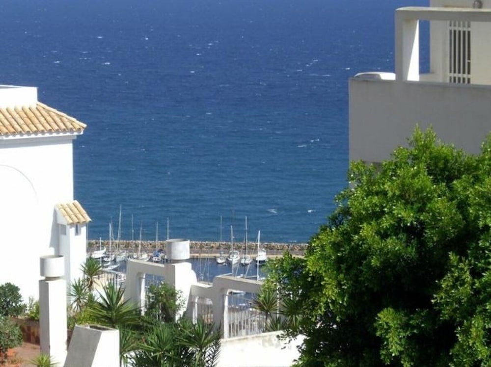 Chalet In Aguadulce Roquetas De Mar With Magnificent Sea Views