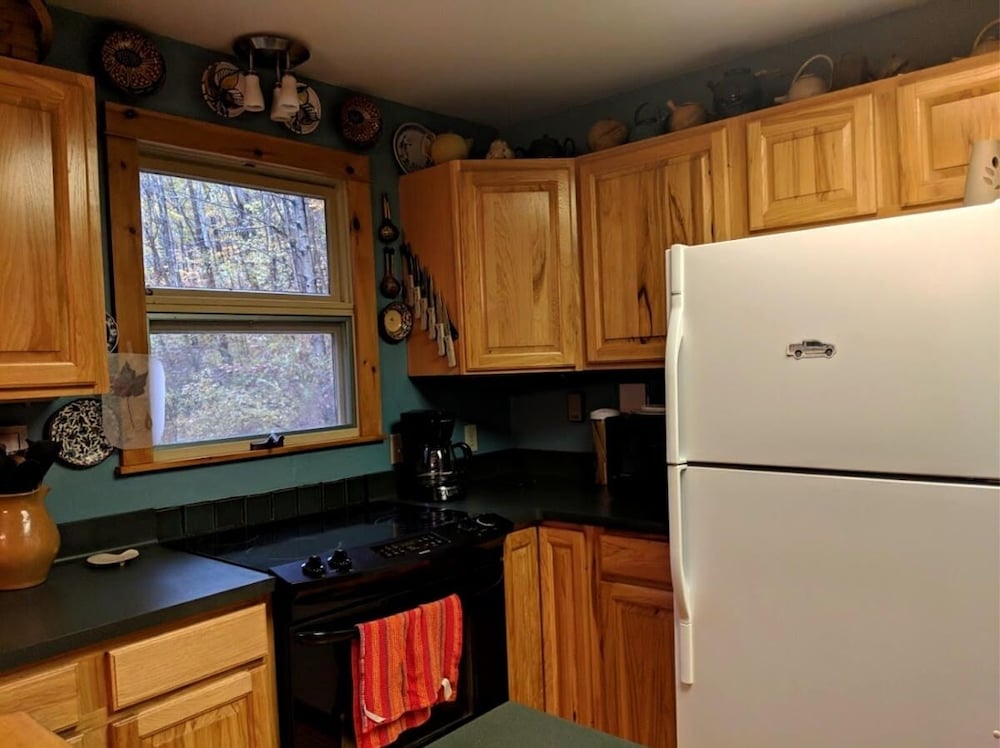 6910 Maples Road 3 Bedroom Home by Redawning view 2