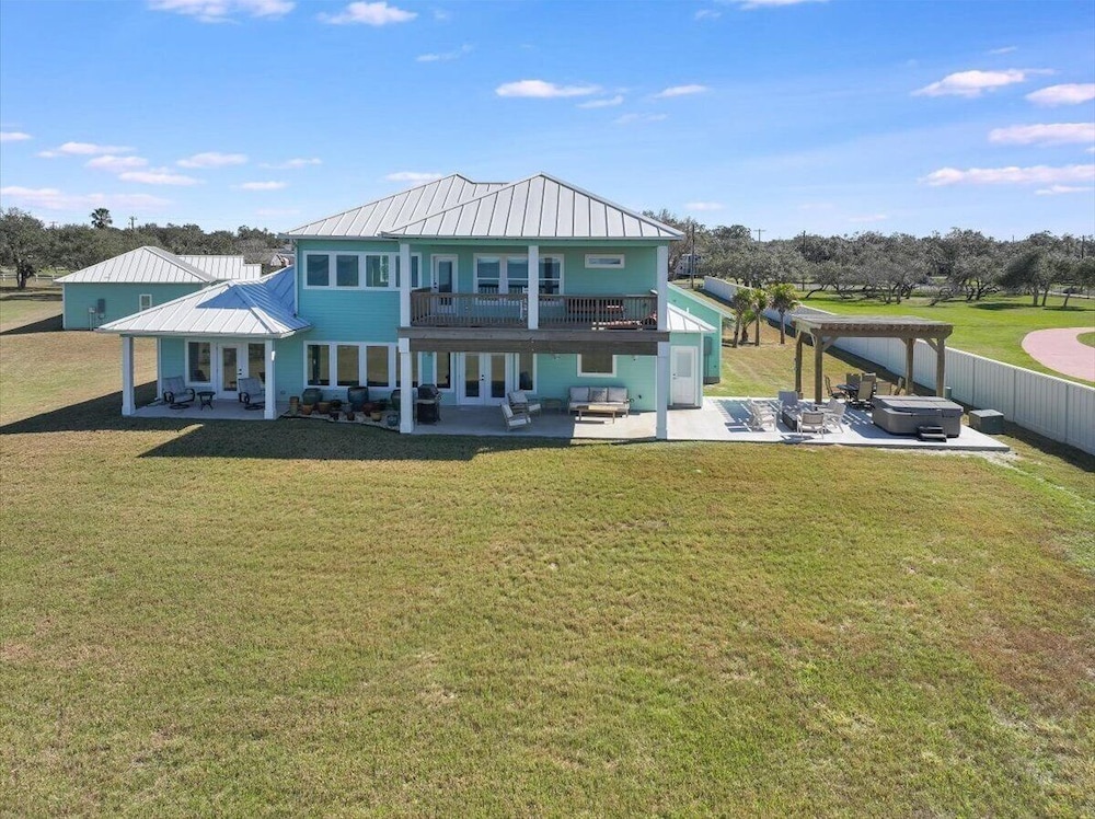 Tranquil Waters 8 Bedroom Home