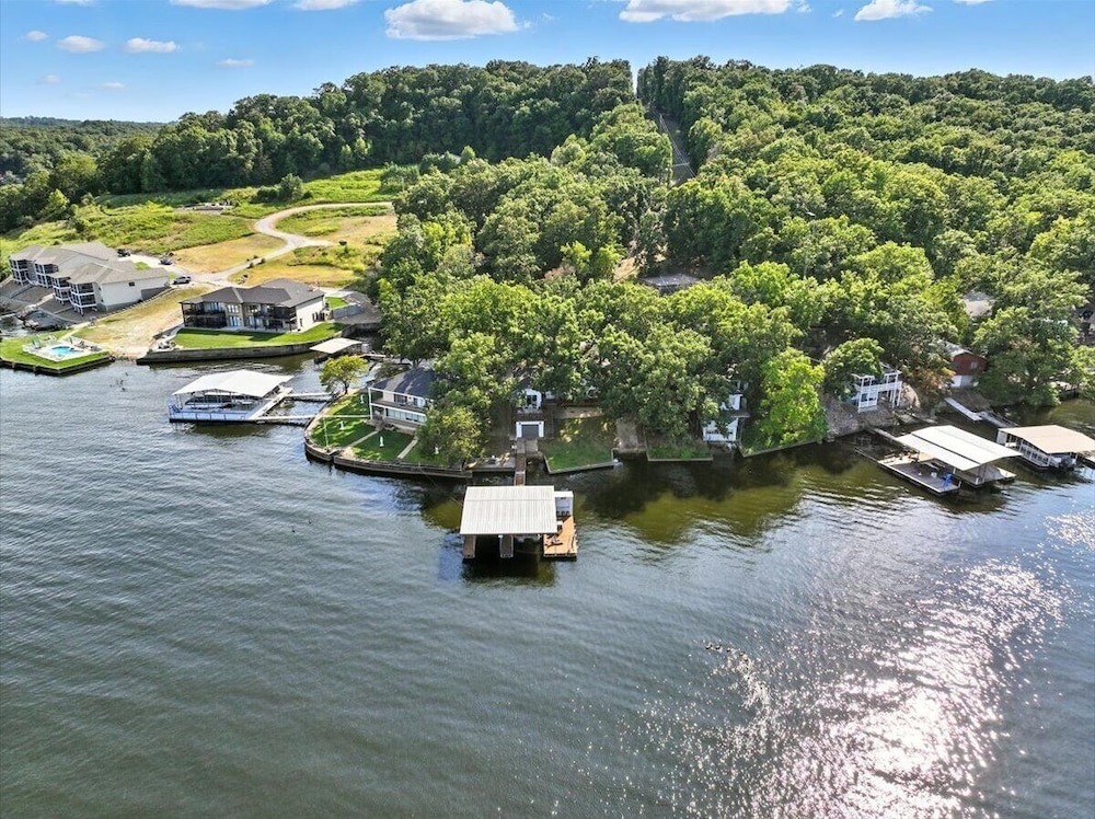 Lakefront Home at the 10mm With Dock Slip & Bar