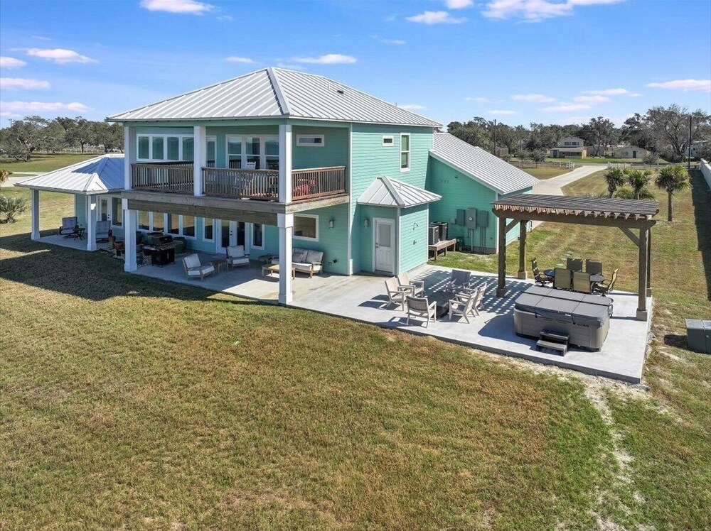 Tranquil Waters 8 Bedroom Home