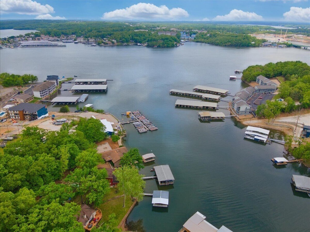 Lakefront Oasis With Skylights & Covered Boat Slip For Extra Adventure