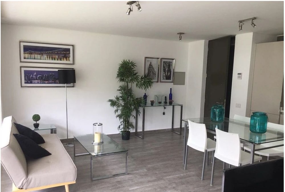 Lindo estudio a pasos del Metro Los Dominicos