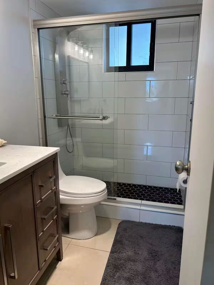 Golden Isles Hallandale Water view