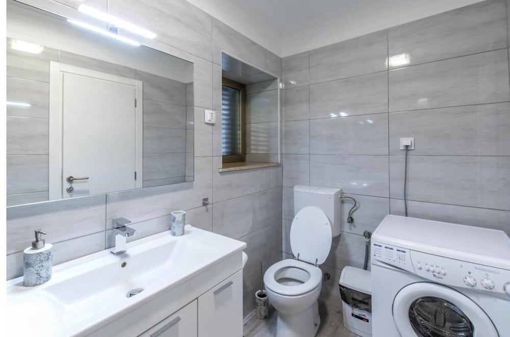Comfortable Apartment in Umag With Parking Space