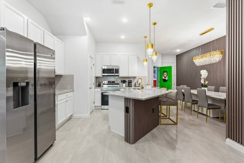Paradiso Grande 5BR Home w Pool, Mario Game Room