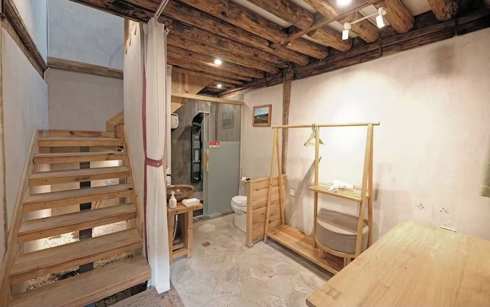 Jia Kedi Ancient House Cultural Homestay