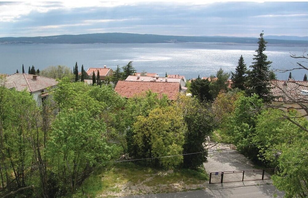 Beautiful Home in Dramalj With Wifi and 1 Bedrooms view 5