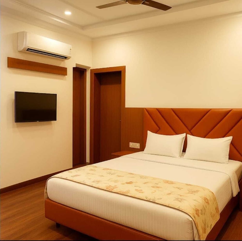 Hotel Grand Lucent